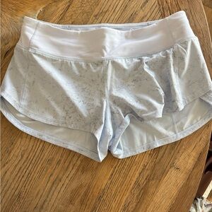 Lululemon speed up low rise line 2.5 inch shorts